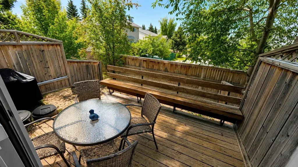 12 Shawbrooke Court SW Calgary AB T2Y 3G2
