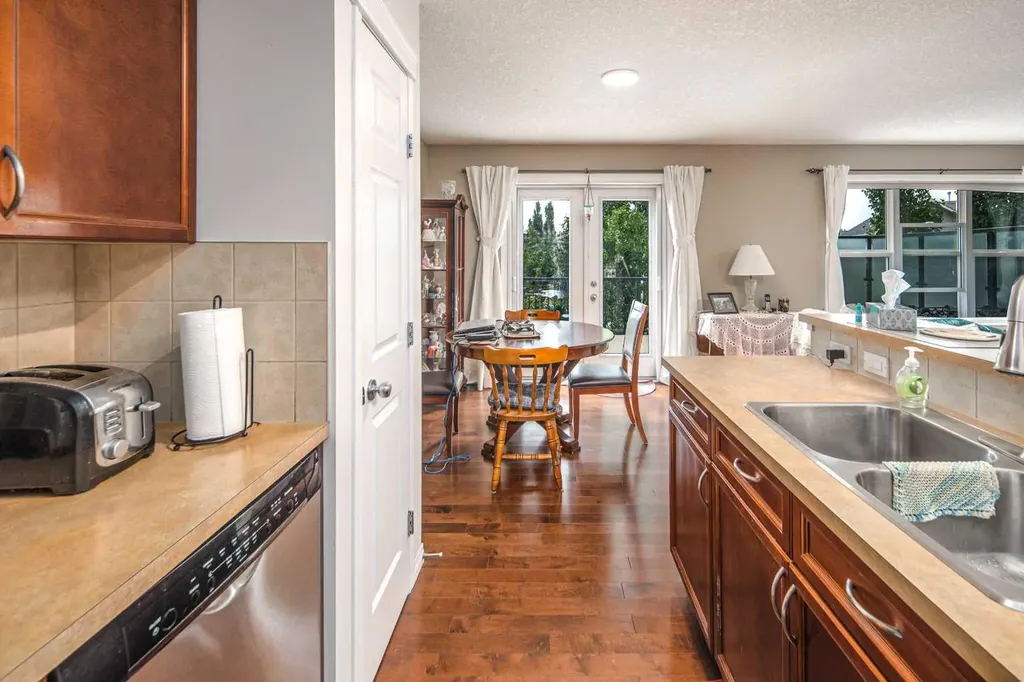 125 Silverado Range Cove SW Calgary AB T2X 0E1