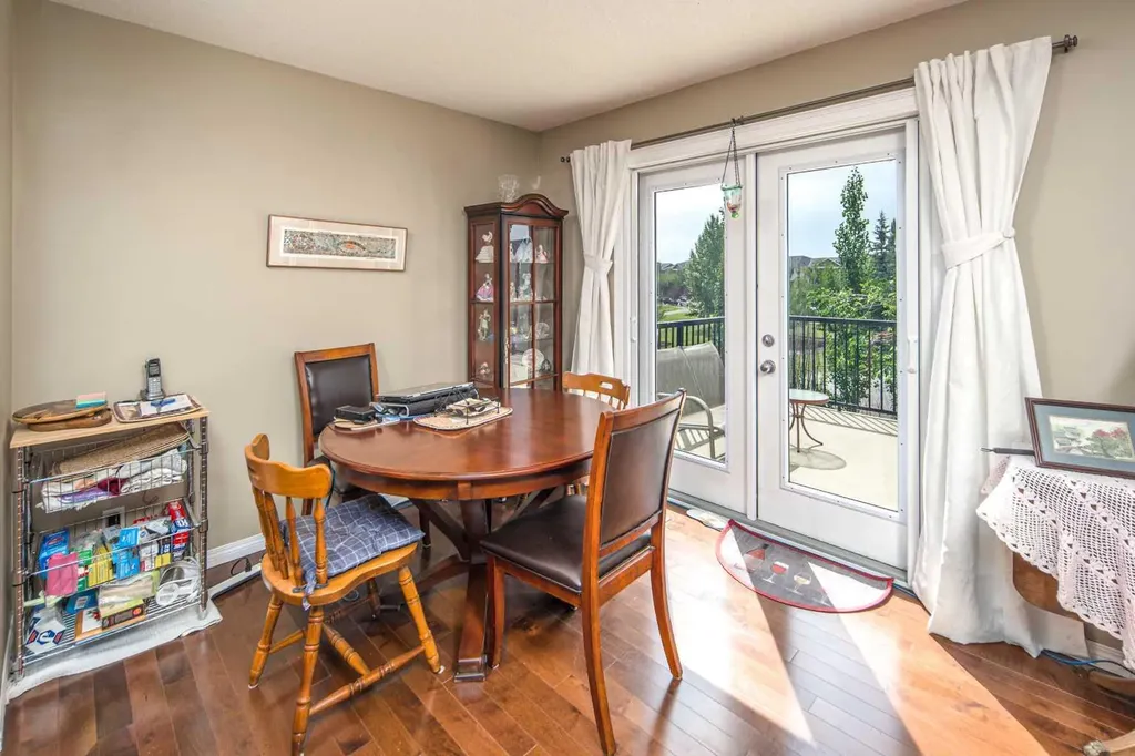 125 Silverado Range Cove SW Calgary AB T2X 0E1