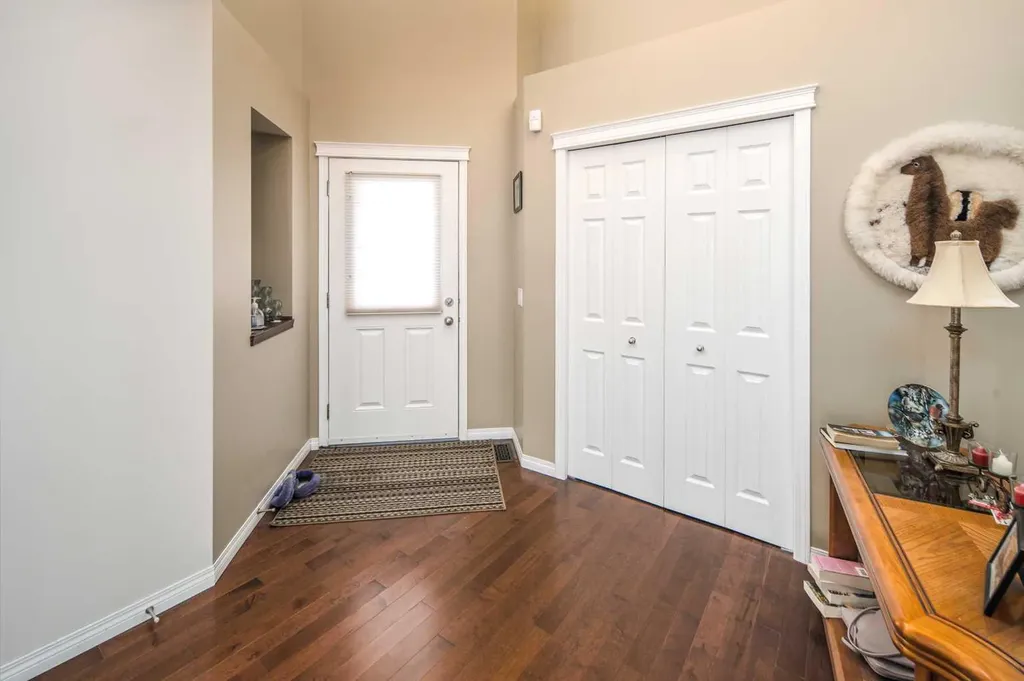 125 Silverado Range Cove SW Calgary AB T2X 0E1