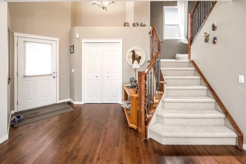 125 Silverado Range Cove SW Calgary AB T2X 0E1