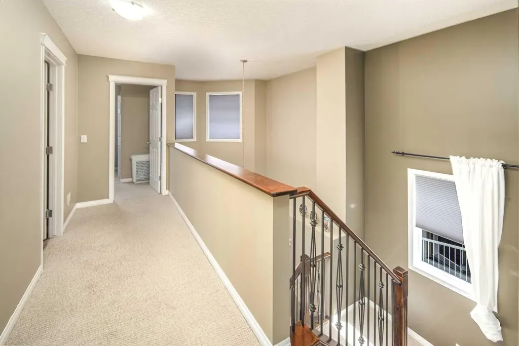 125 Silverado Range Cove SW Calgary AB T2X 0E1
