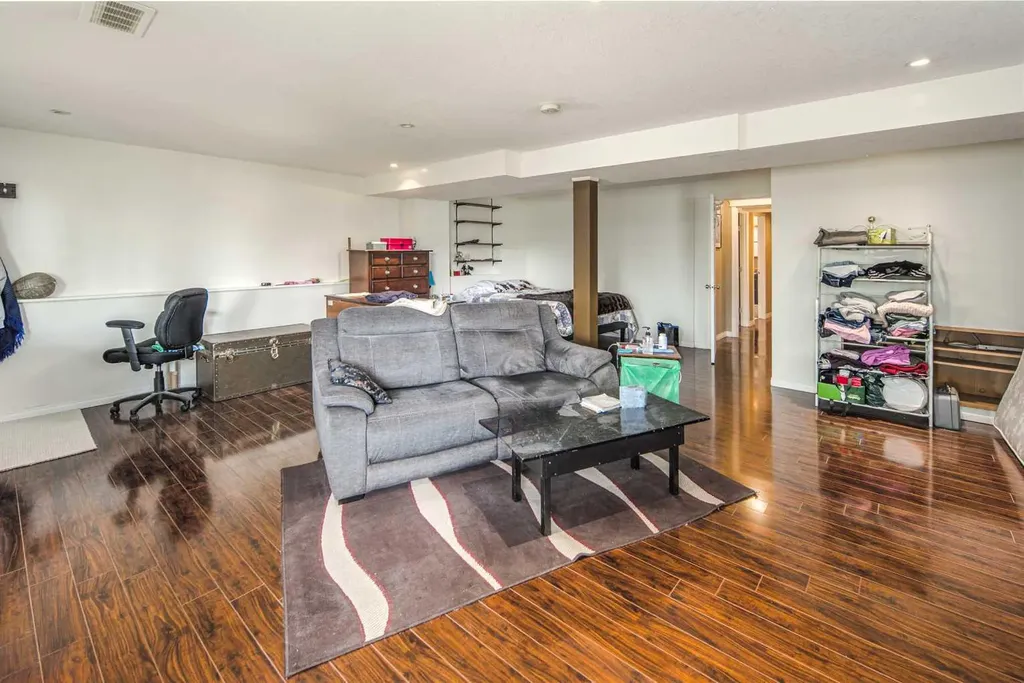 125 Silverado Range Cove SW Calgary AB T2X 0E1