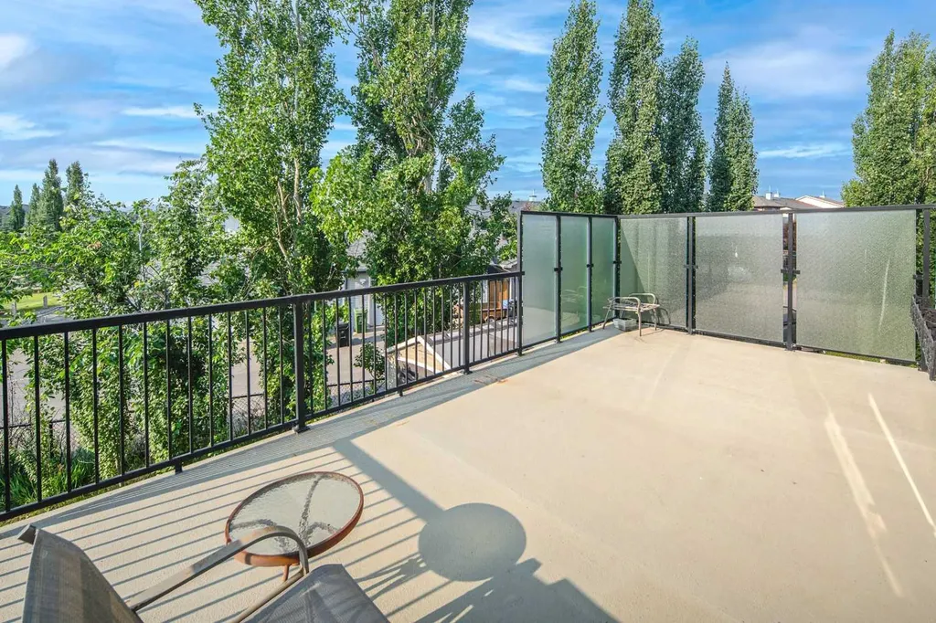 125 Silverado Range Cove SW Calgary AB T2X 0E1