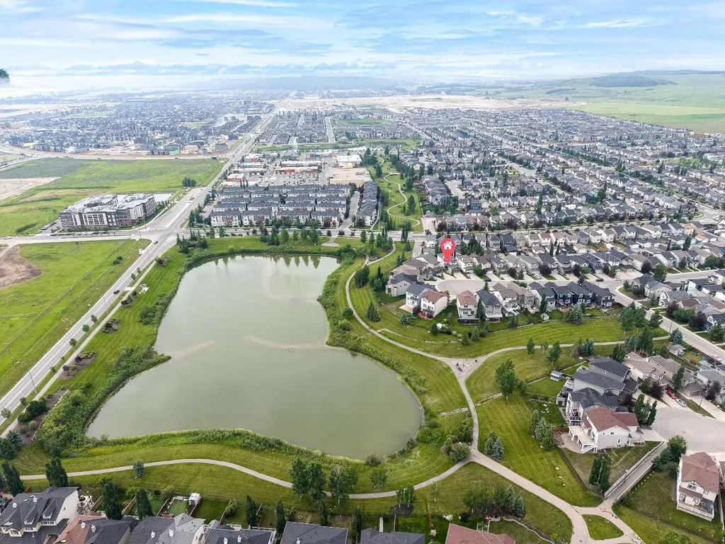 125 Silverado Range Cove SW Calgary AB T2X 0E1