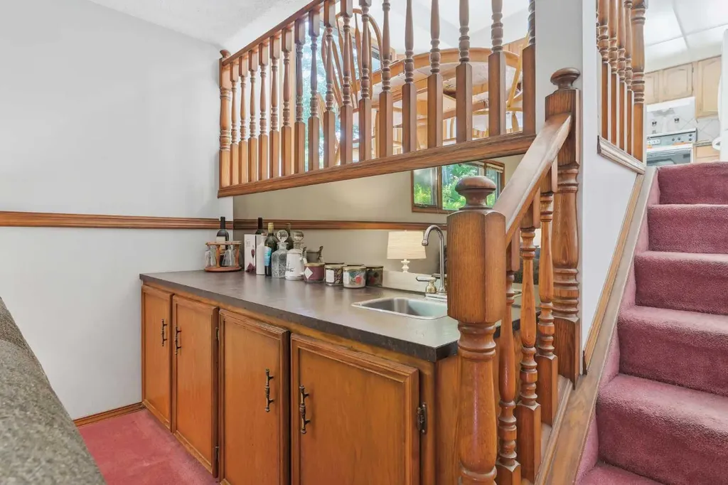 149 Edgehill Drive NW Calgary AB T3A 2W5