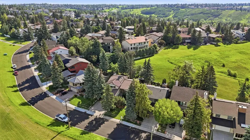 149 Edgehill Drive NW Calgary AB T3A 2W5