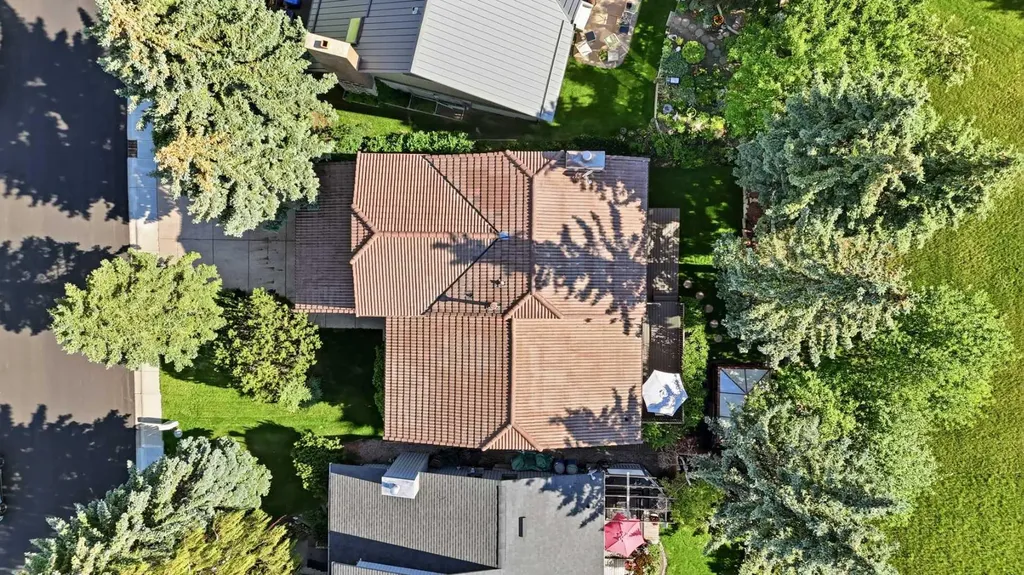 149 Edgehill Drive NW Calgary AB T3A 2W5