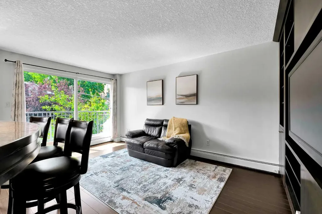 1730 7 Street Calgary AB t2t2w6