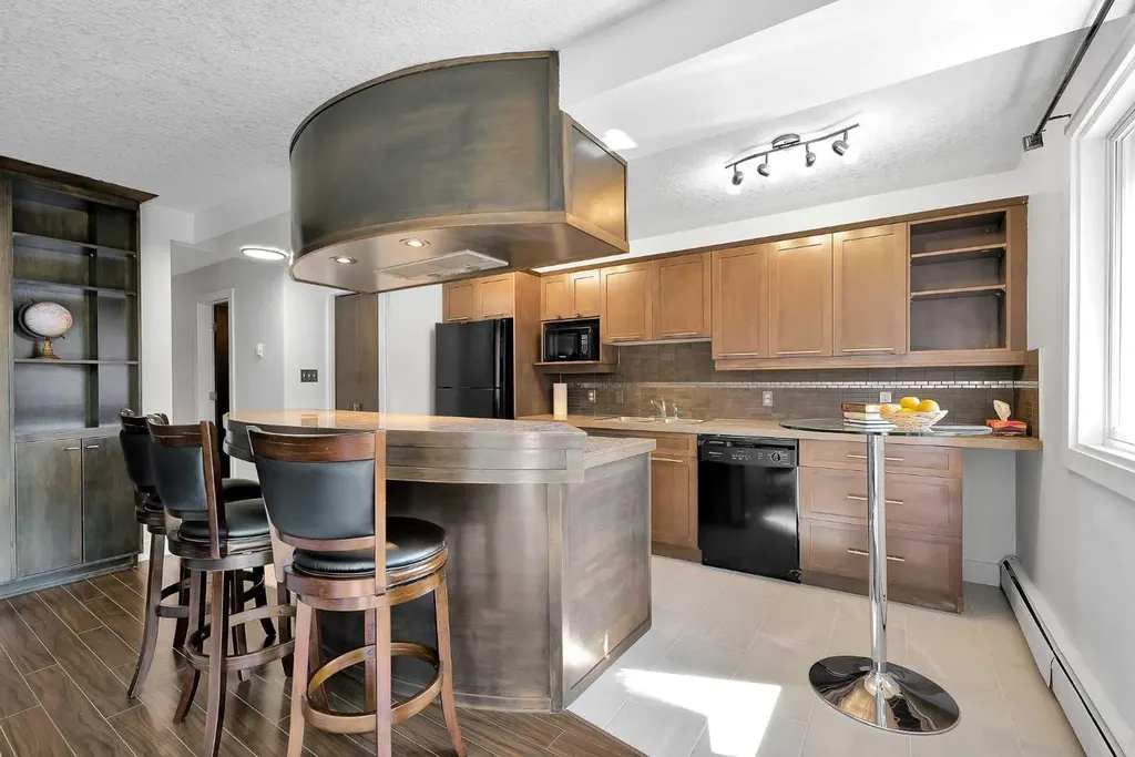 1730 7 Street Calgary AB t2t2w6