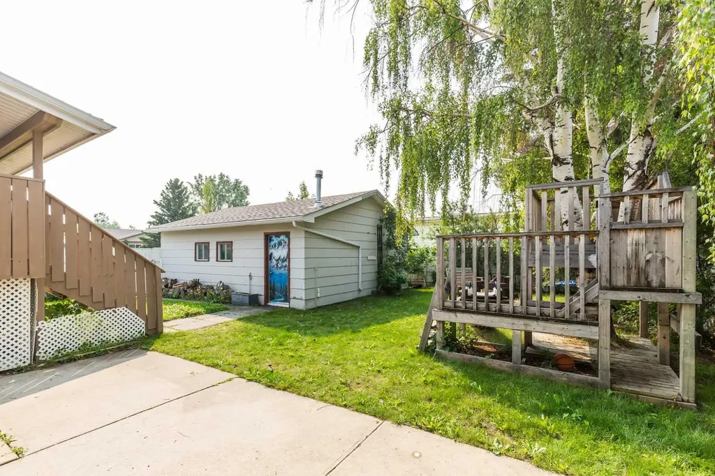 258 Mcdermott Road Coalhurst AB T0L0V0