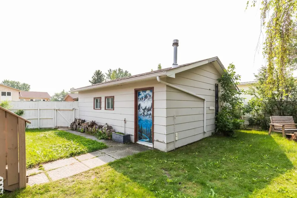 258 Mcdermott Road Coalhurst AB T0L0V0