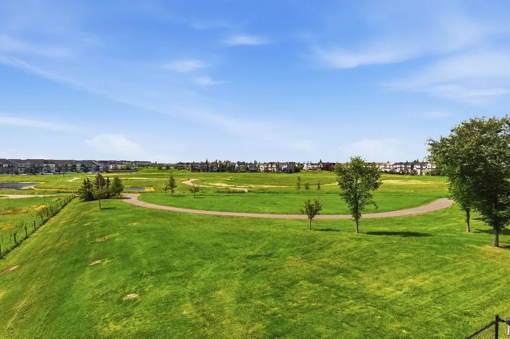 99 Copperstone Park SE Calgary AB T2Z5C9