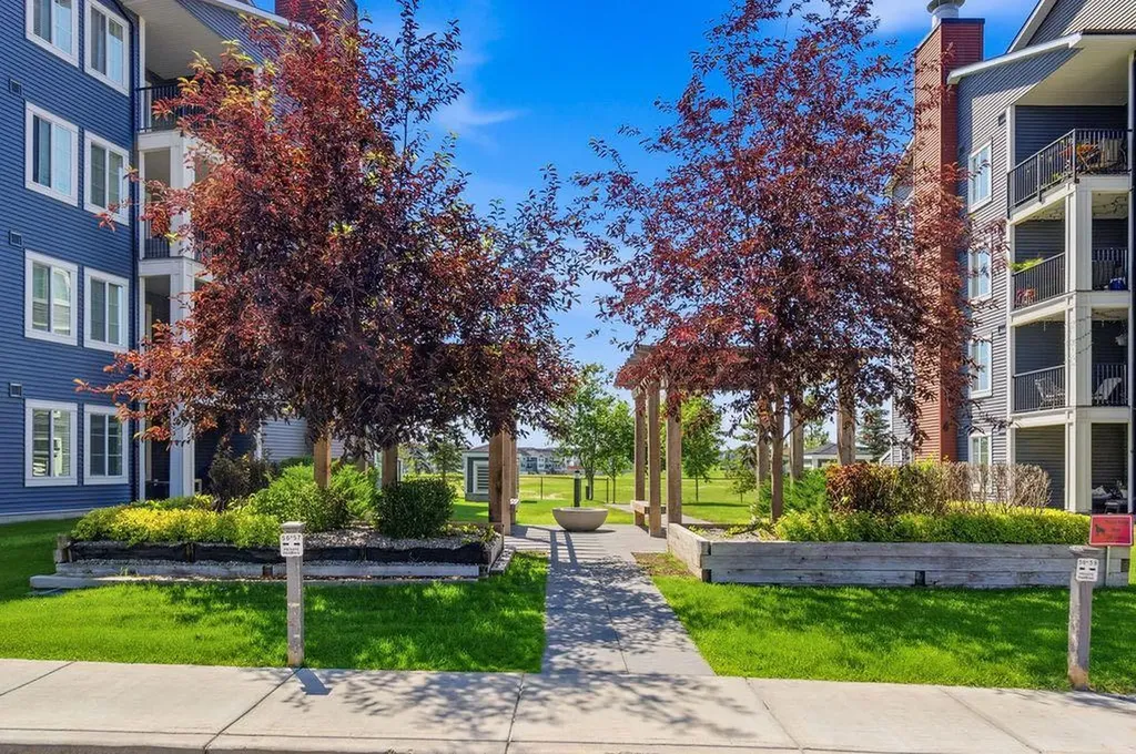 99 Copperstone Park SE Calgary AB T2Z5C9