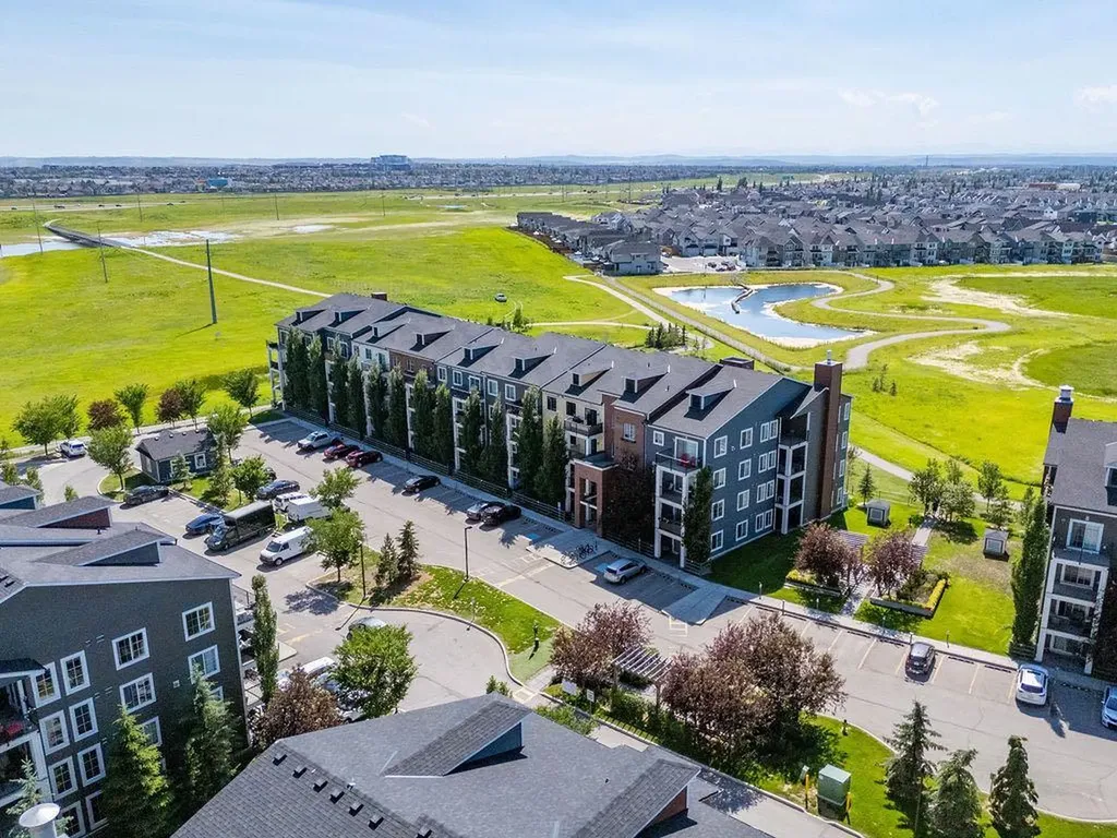99 Copperstone Park SE Calgary AB T2Z5C9