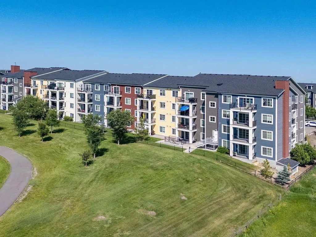 99 Copperstone Park SE Calgary AB T2Z5C9