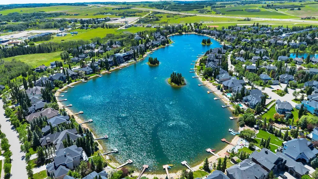 50 Heritage Lake Terrace Heritage Pointe AB T1S 4J4