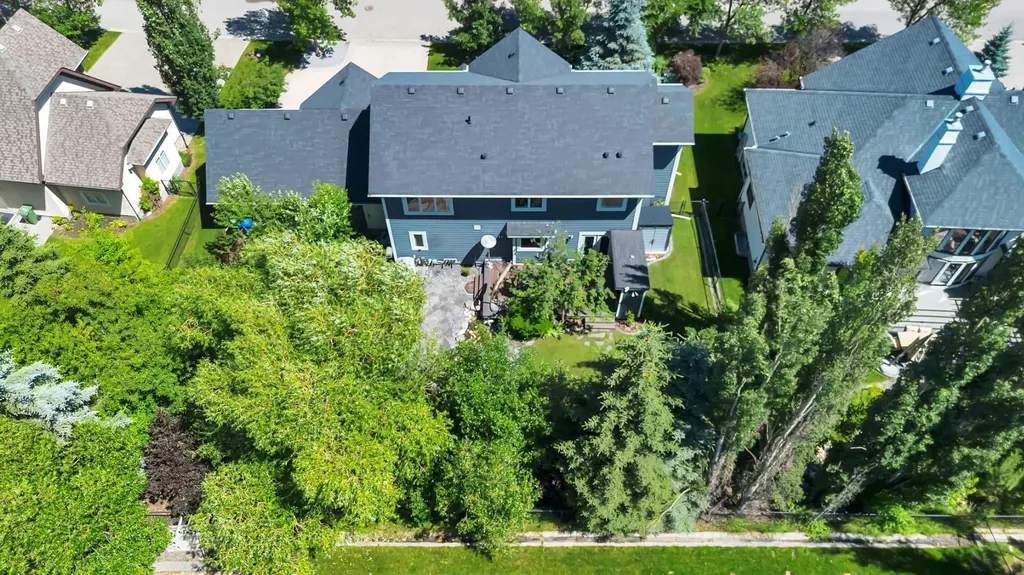 50 Heritage Lake Terrace Heritage Pointe AB T1S 4J4