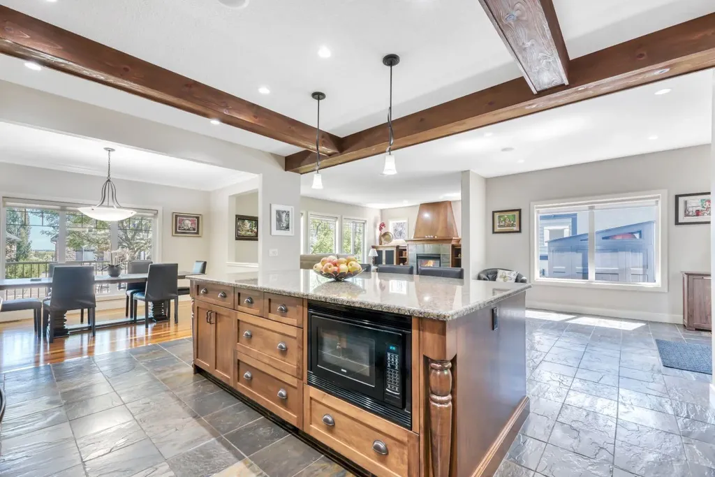 50 Heritage Lake Terrace Heritage Pointe AB T1S 4J4