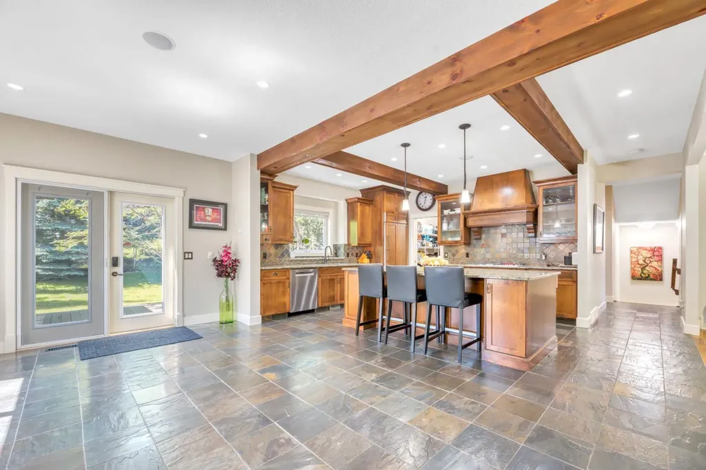 50 Heritage Lake Terrace Heritage Pointe AB T1S 4J4