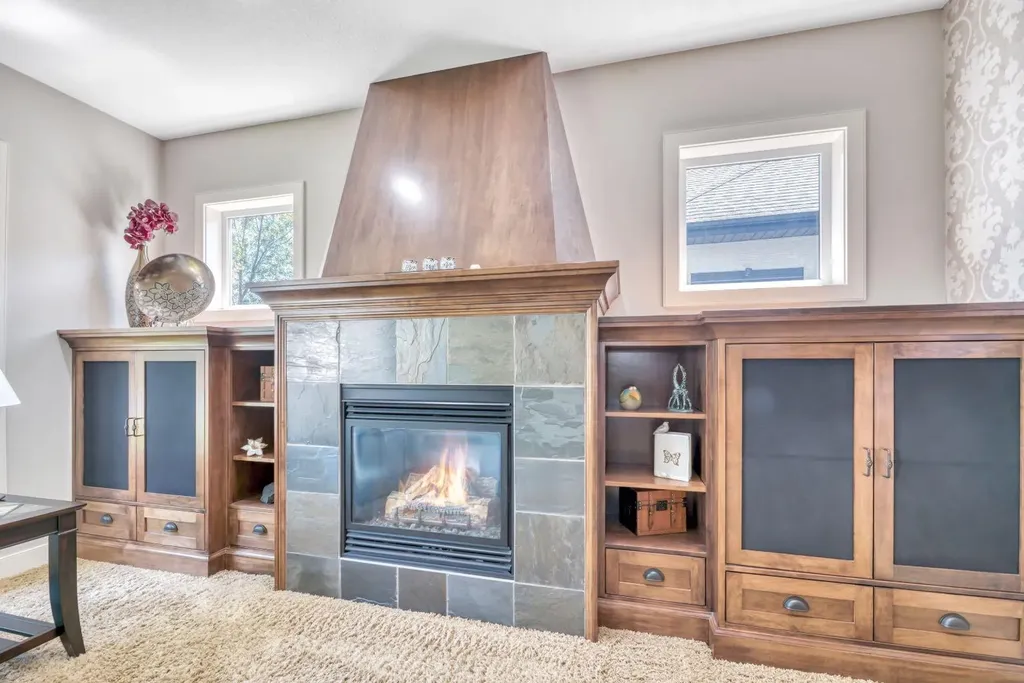 50 Heritage Lake Terrace Heritage Pointe AB T1S 4J4