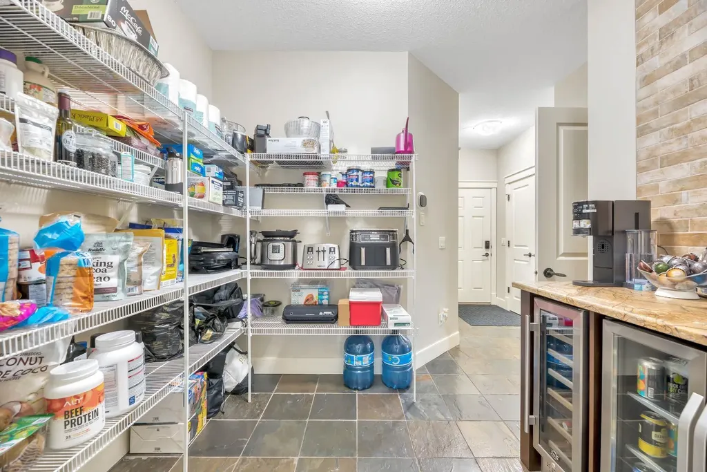50 Heritage Lake Terrace Heritage Pointe AB T1S 4J4