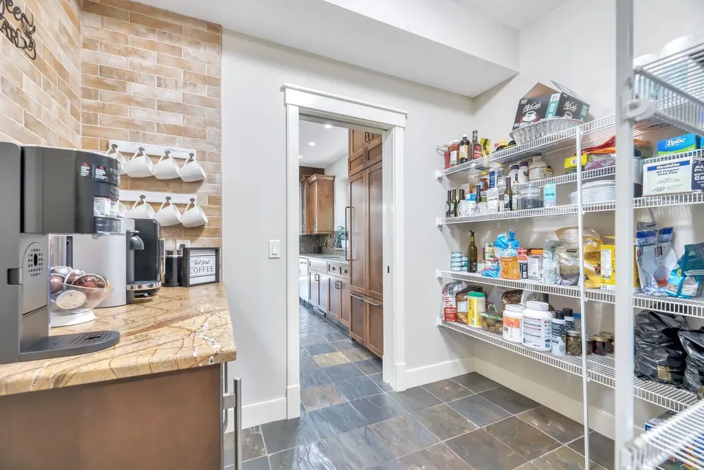50 Heritage Lake Terrace Heritage Pointe AB T1S 4J4