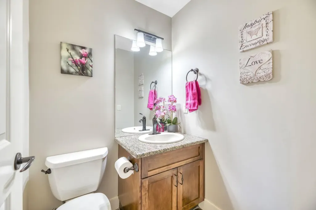 50 Heritage Lake Terrace Heritage Pointe AB T1S 4J4
