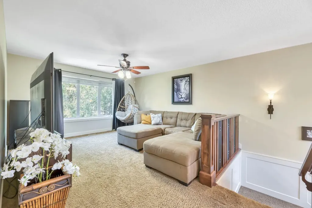 50 Heritage Lake Terrace Heritage Pointe AB T1S 4J4