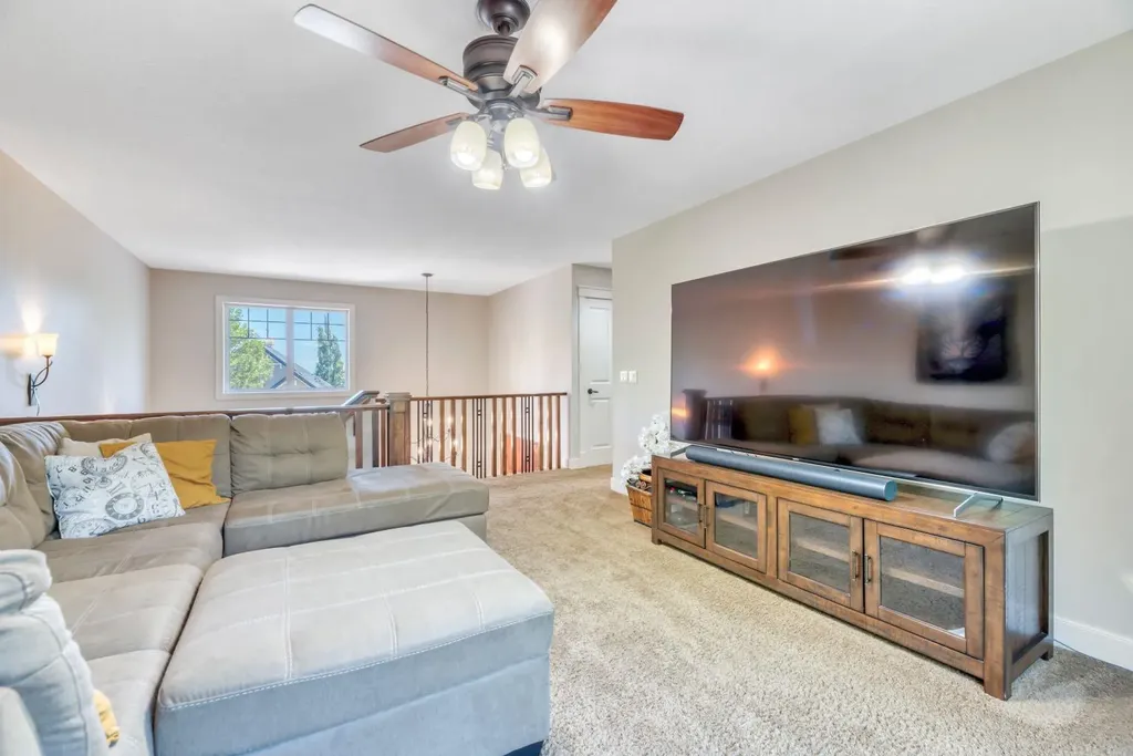 50 Heritage Lake Terrace Heritage Pointe AB T1S 4J4
