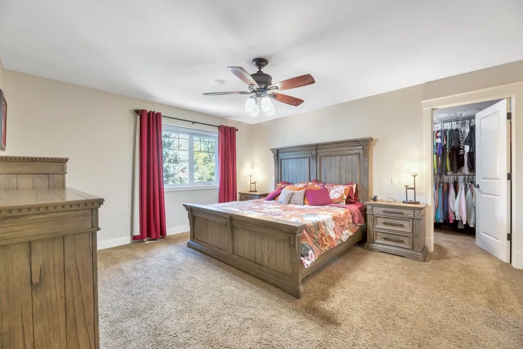 50 Heritage Lake Terrace Heritage Pointe AB T1S 4J4