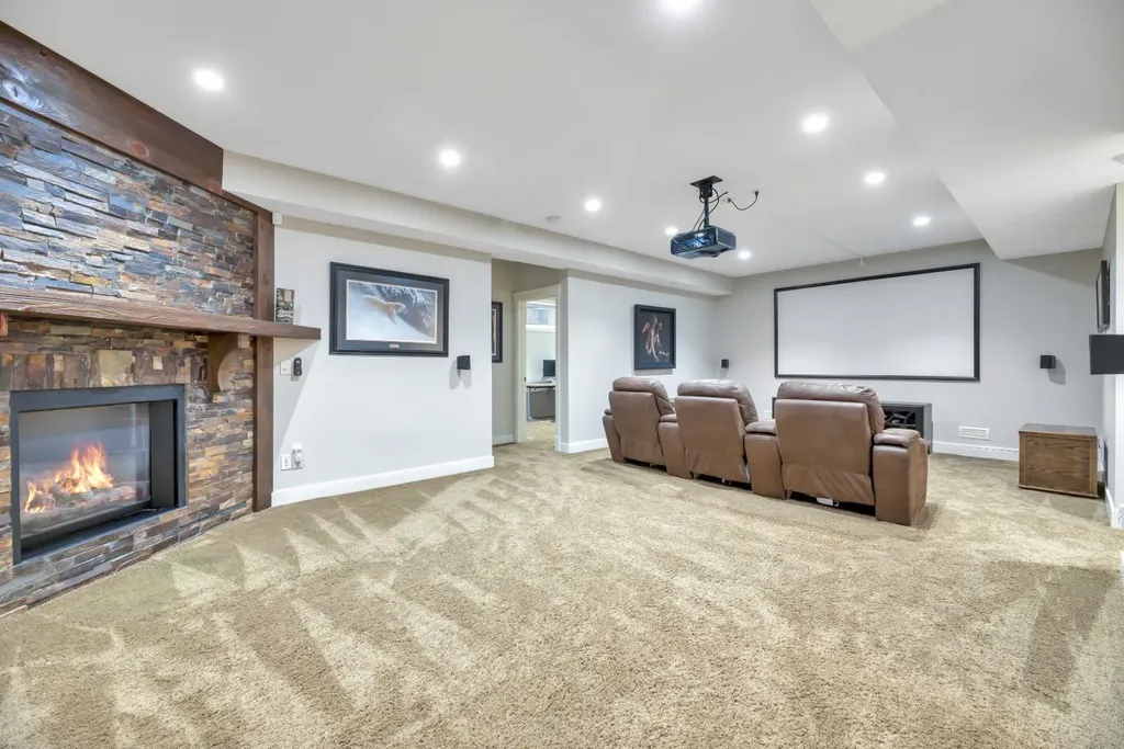 50 Heritage Lake Terrace Heritage Pointe AB T1S 4J4