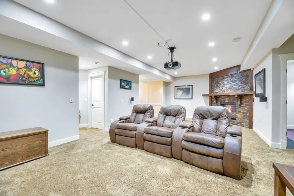 50 Heritage Lake Terrace Heritage Pointe AB T1S 4J4
