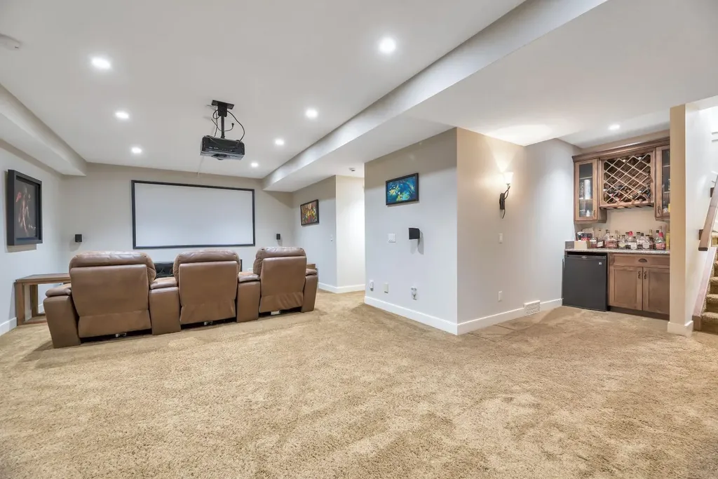 50 Heritage Lake Terrace Heritage Pointe AB T1S 4J4