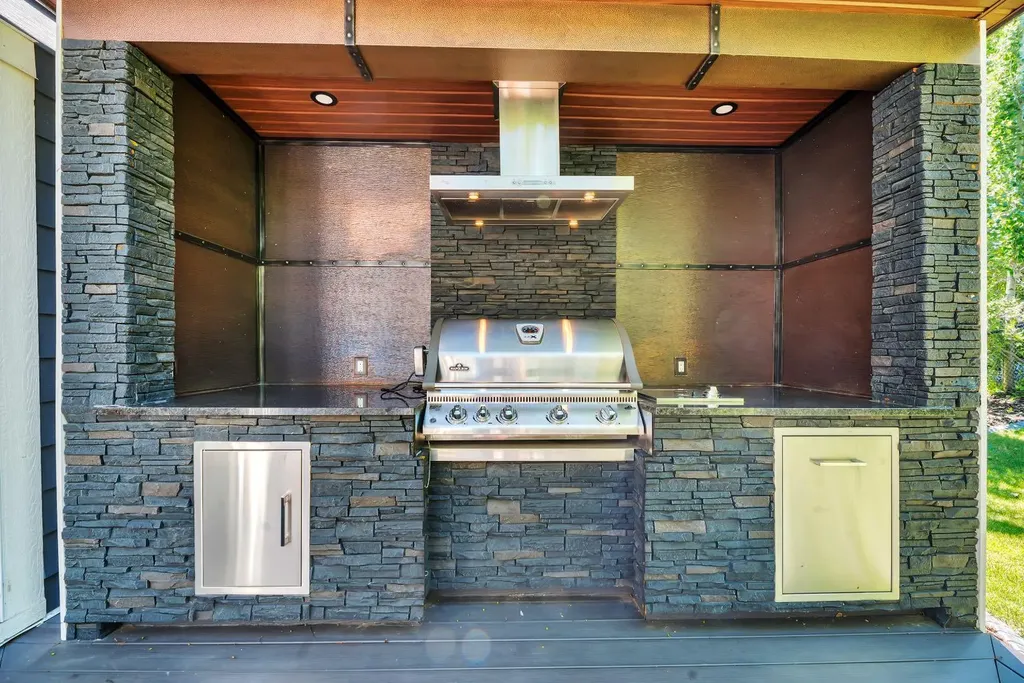 50 Heritage Lake Terrace Heritage Pointe AB T1S 4J4
