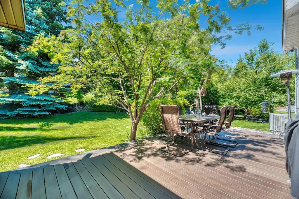 50 Heritage Lake Terrace Heritage Pointe AB T1S 4J4