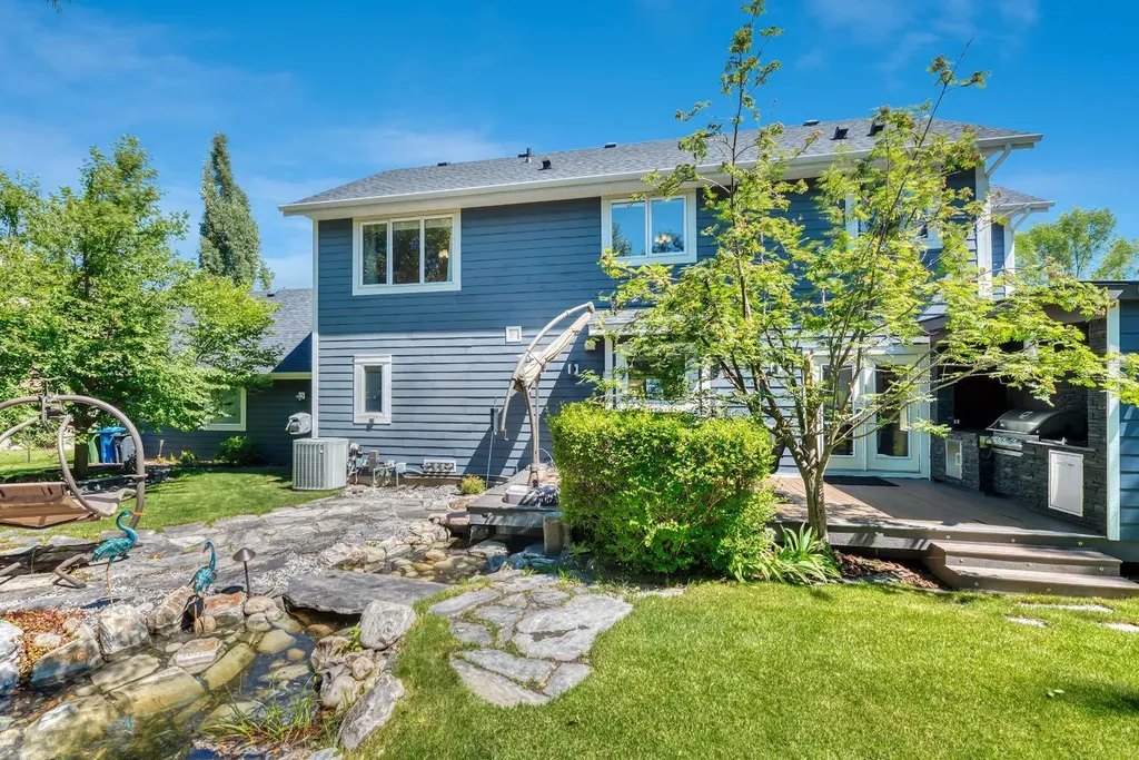 50 Heritage Lake Terrace Heritage Pointe AB T1S 4J4