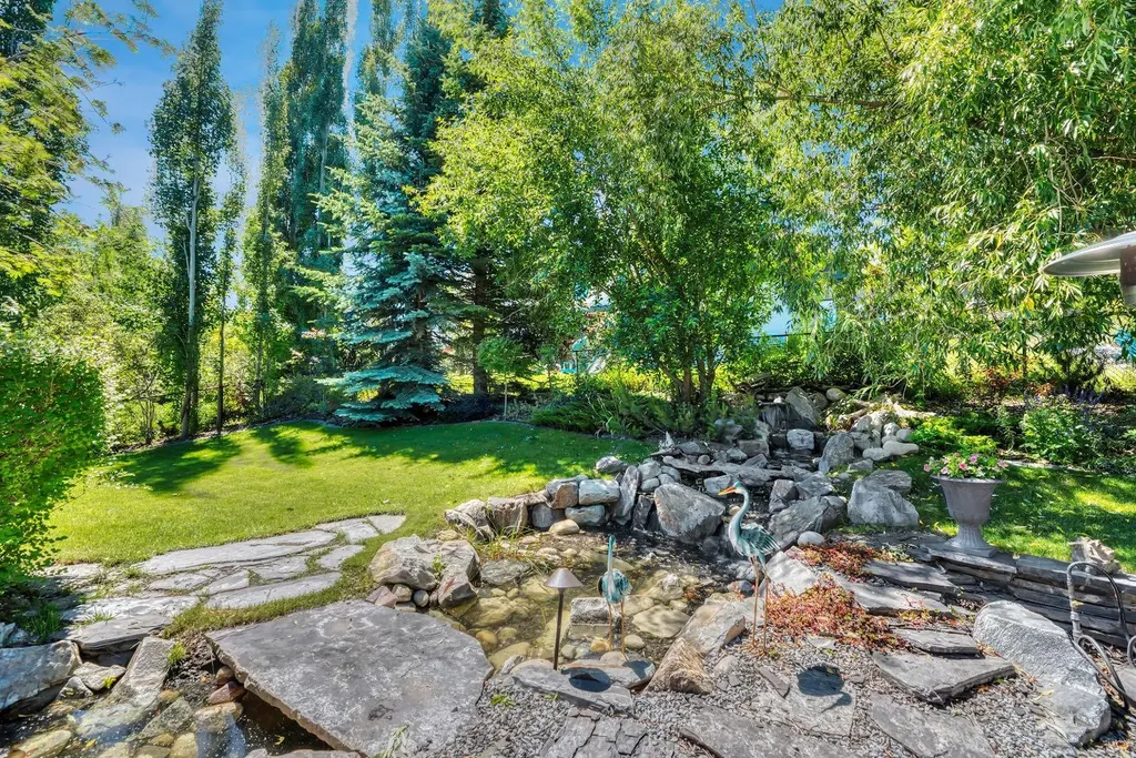 50 Heritage Lake Terrace Heritage Pointe AB T1S 4J4