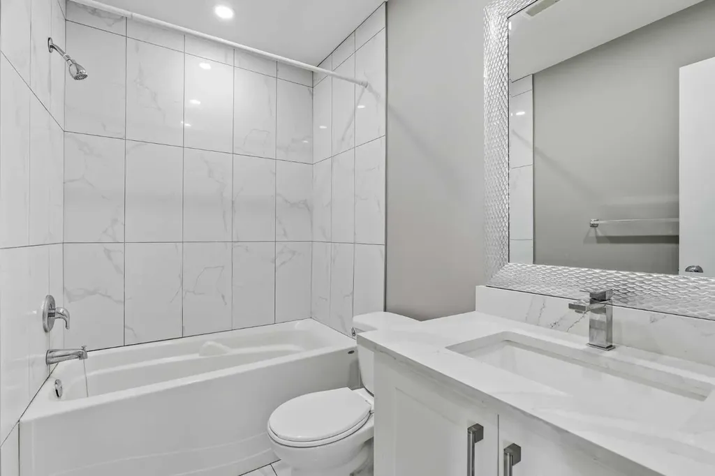 99 Pinecliff Close Calgary AB T1Y4N4