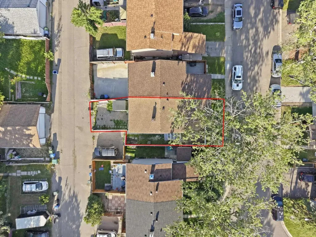 99 Pinecliff Close Calgary AB T1Y4N4