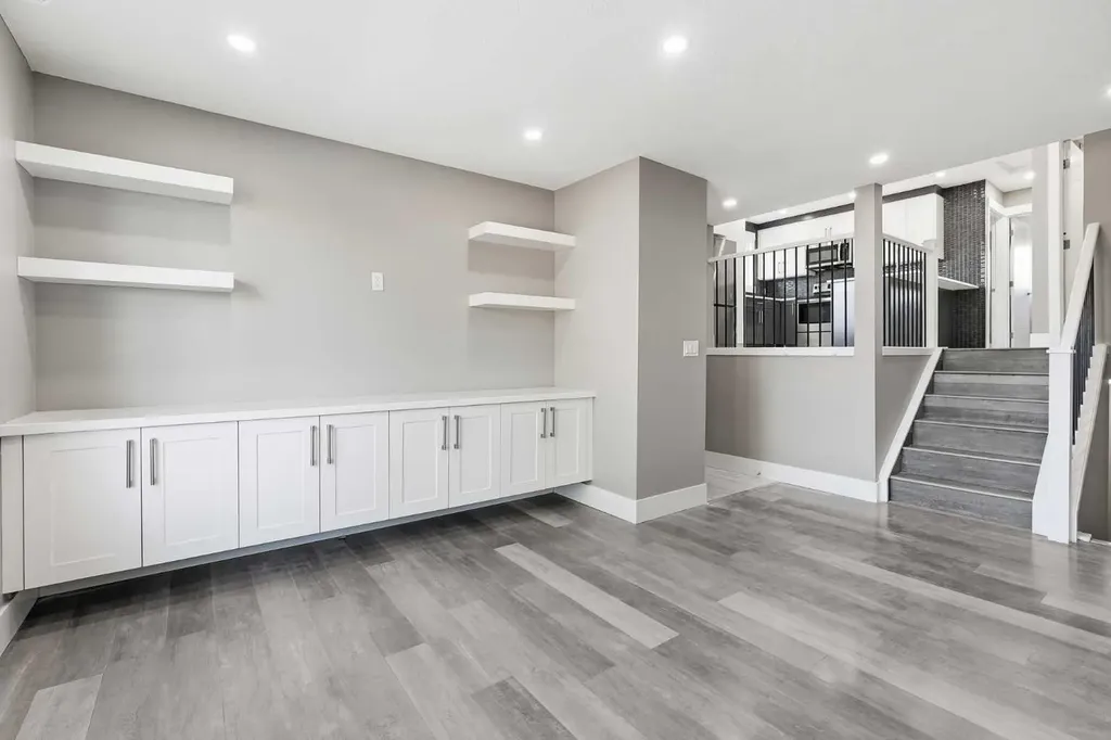 99 Pinecliff Close Calgary AB T1Y4N4