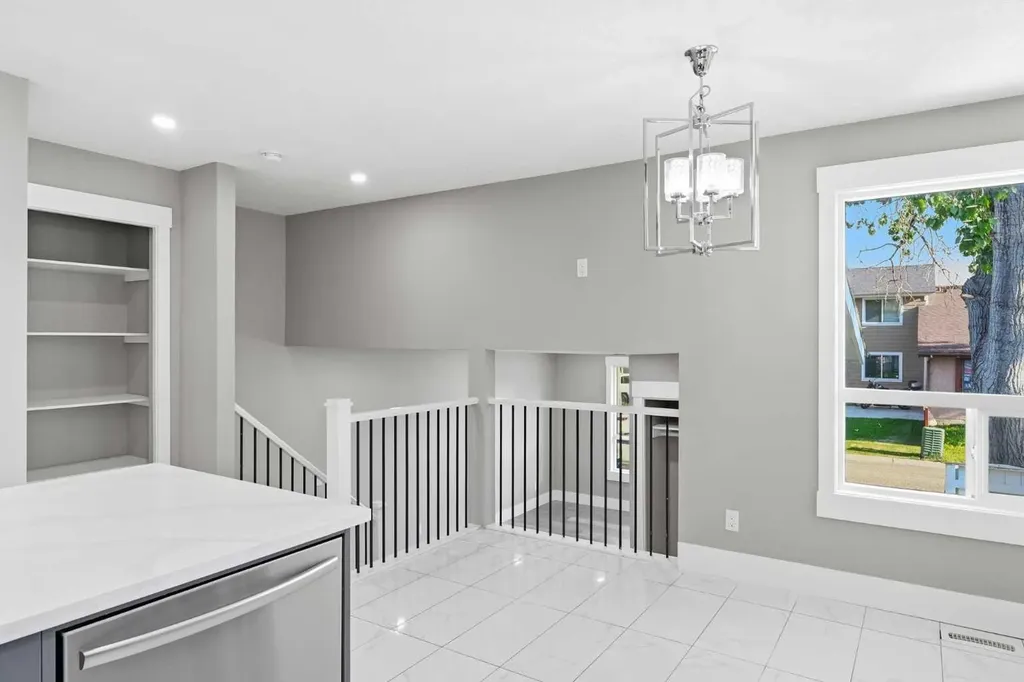 99 Pinecliff Close Calgary AB T1Y4N4