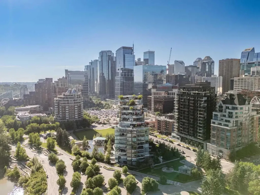 738 1 Avenue SW Calgary AB T2P 5G8