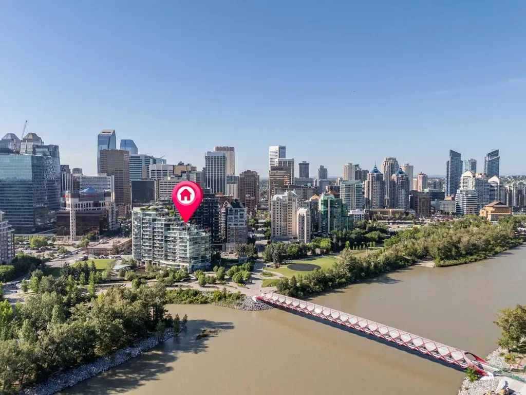 738 1 Avenue SW Calgary AB T2P 5G8