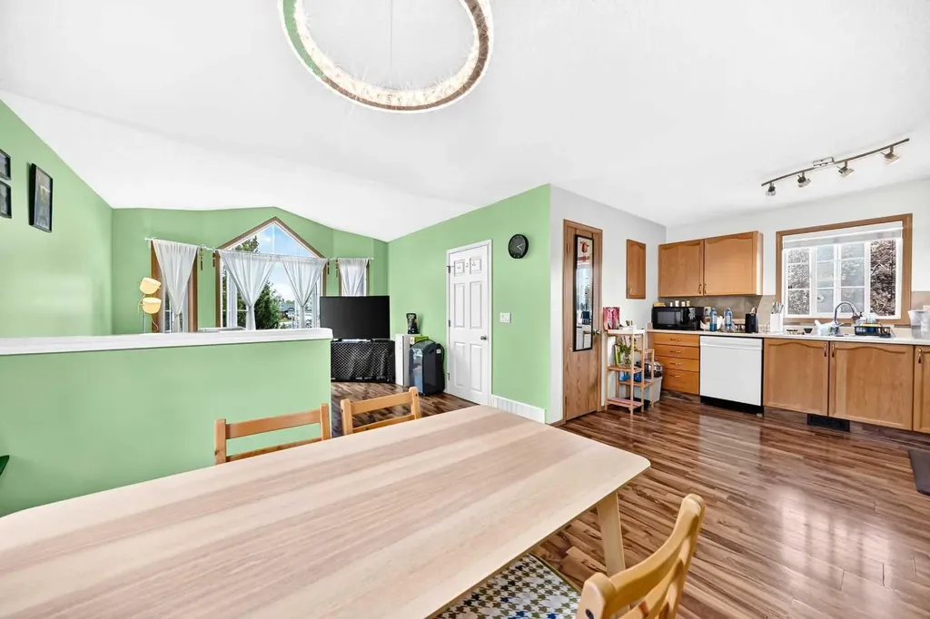 96 Covington Court NE Calgary AB T3K 4L9