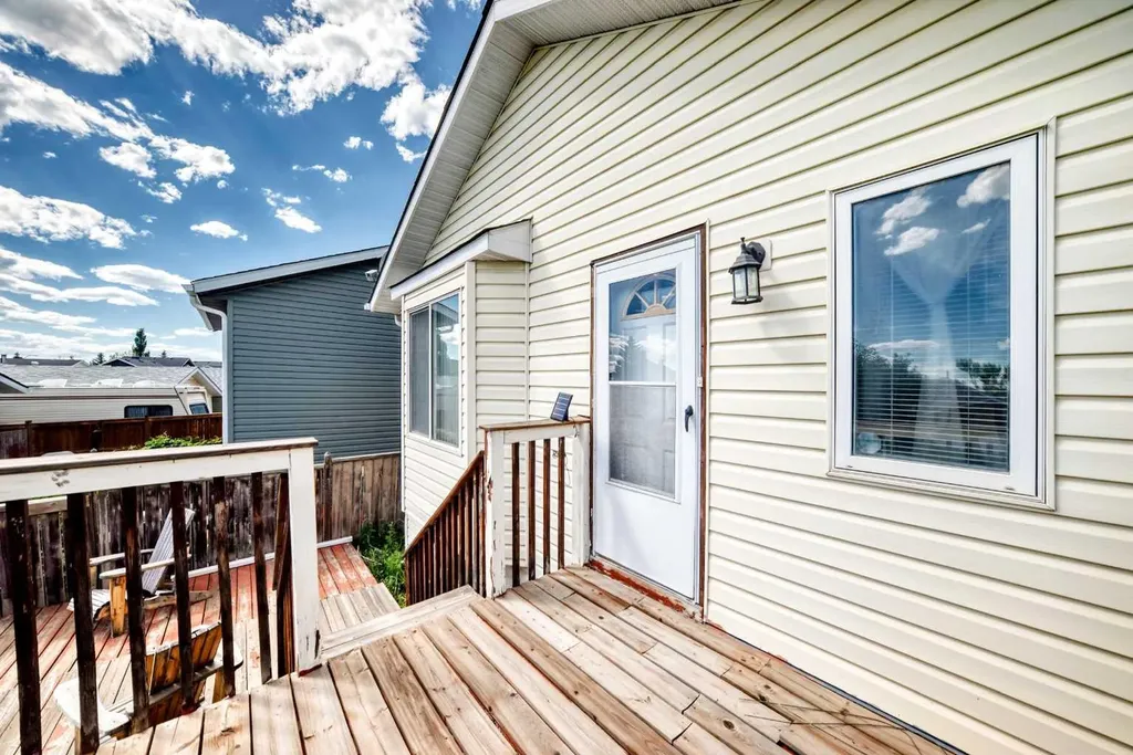 96 Covington Court NE Calgary AB T3K 4L9