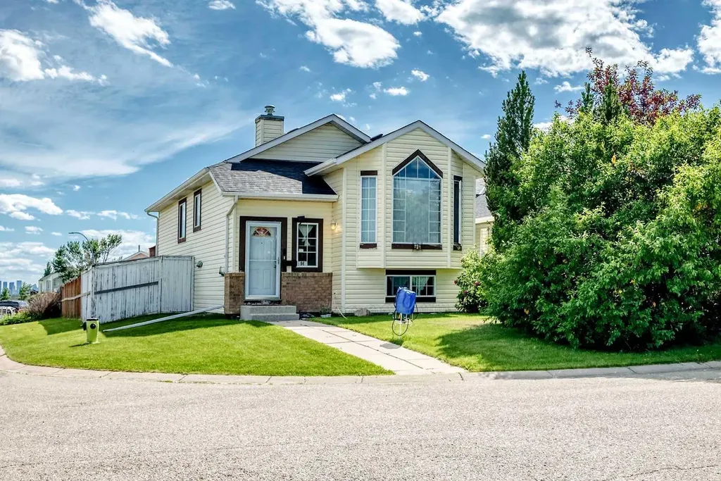 96 Covington Court NE Calgary AB T3K 4L9