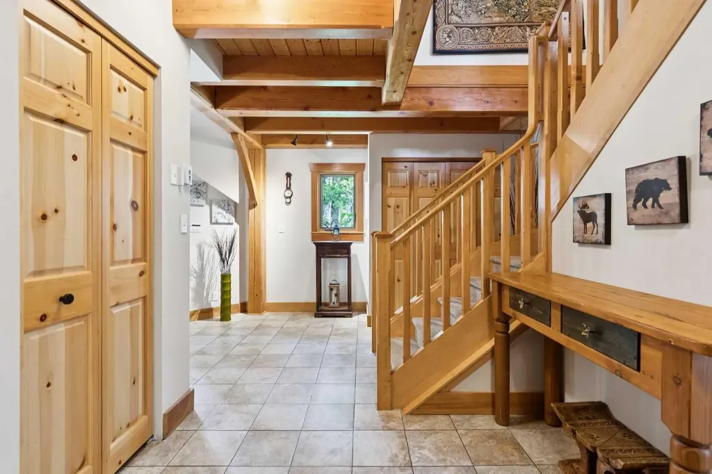 16 Highlands Place Bragg Creek AB T0L 0K0