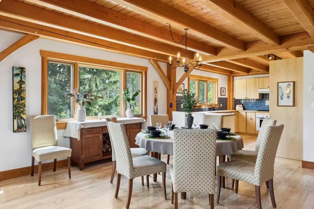 16 Highlands Place Bragg Creek AB T0L 0K0