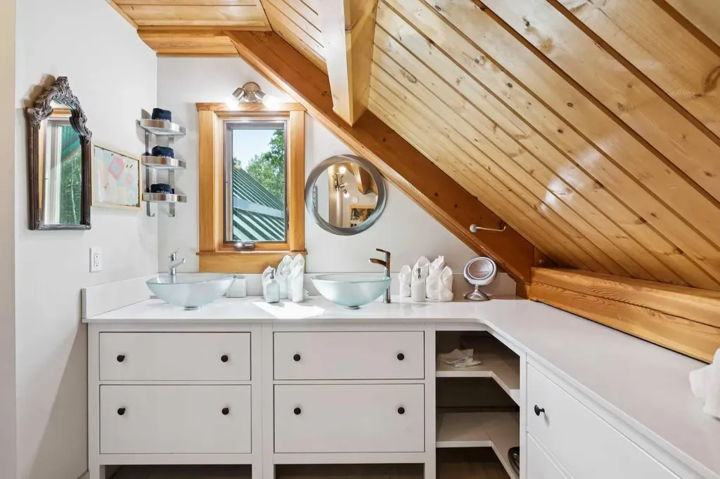 16 Highlands Place Bragg Creek AB T0L 0K0